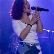 Professeure de chant de tech vocale ! Formée à Chant voix et corps